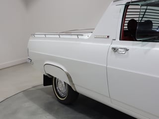 1967 Holden HR 186 S Utility - Grecian White