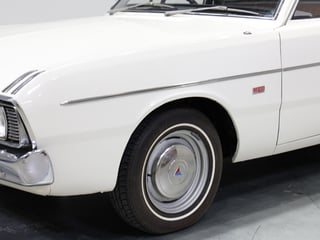 1971 Chrysler VG Valiant Wayfarer Utility 318ci Fireball V8 - Bondi Bleach White