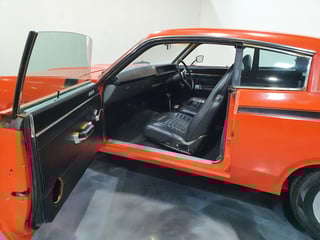 1972 VH E49 Valiant Charger R/T - BIG TANK