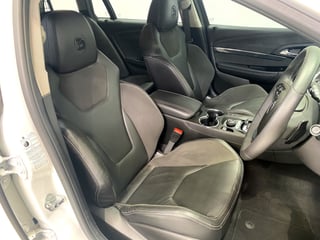 2016 HSV Gen-F2 Clubsport R8 LSA Tourer