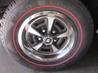 HJ Sandman Panelvan 253 V8