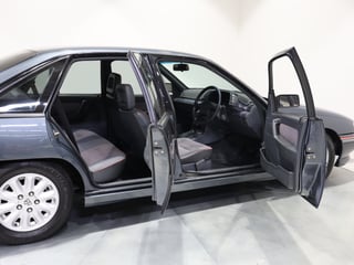 1990 Holden VN SS - Atlas Grey 