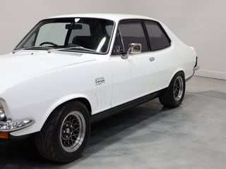1973 Holden LJ Torana GTR XU1 Tribute - Glacier White