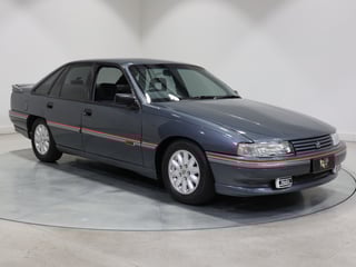 1990 Holden VN SS - Atlas Grey 