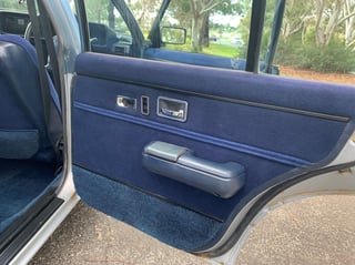 1982 VH SL/E Commodore 5 Litre V8 Shadow Tone