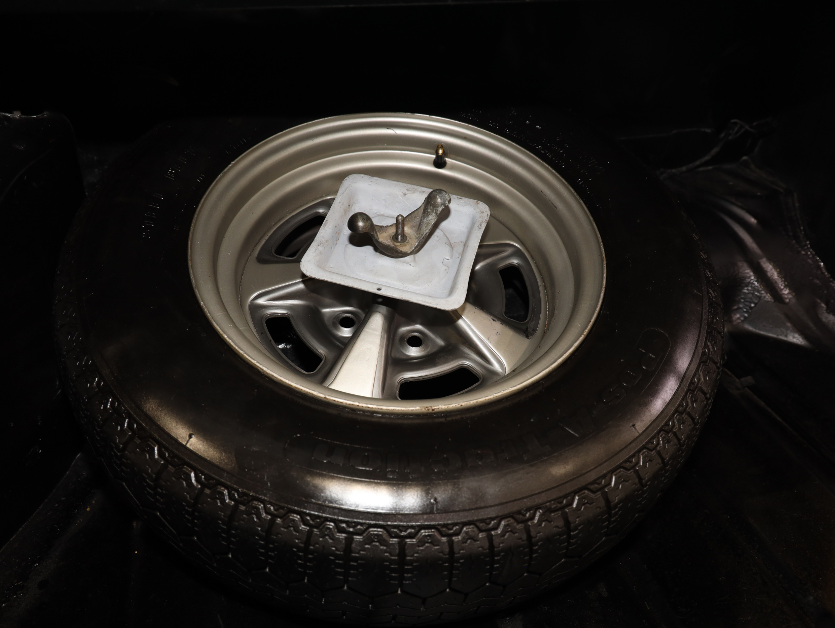 1974 Holden LH Torana L34 SLR 5000 - Glacier White