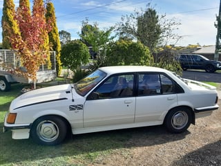 1983 Holden VH HDT Brock Commodore SS Group 3