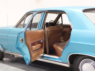 1971 Ford ZD Fairlane 302ci V8 - Teal Glow