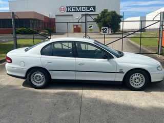 2000 VTII Commodore Executive  - Factory  5.7L Gen III LS1 6 spd Man