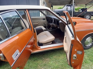 1976 XB Ford Fairmont 302 V8 - Copper Bronze