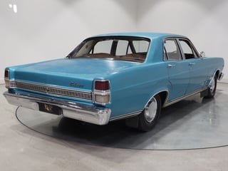1971 Ford ZD Fairlane 302ci V8 - Teal Glow