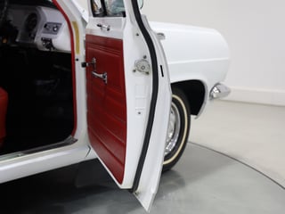 1967 Holden HR 186 S Utility - Grecian White