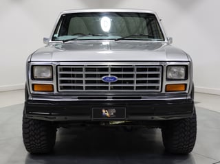 1982 Ford F-Series Pickup F100 RHD 4x4 - 351 V8