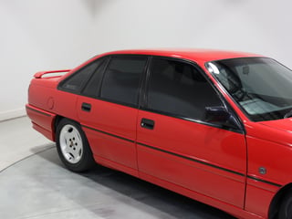 1990 Holden VN  5.0L V8 - SV Enhanced Build No E789 - Maranello Red