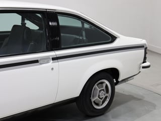 1976 Holden LX Torana SS Hatchback - 5.0L Trimatic - Cotillion White