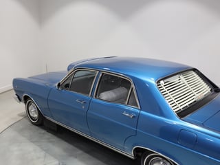 1970 Ford ZC Fairlane 302ci V8 - Starlight Blue 