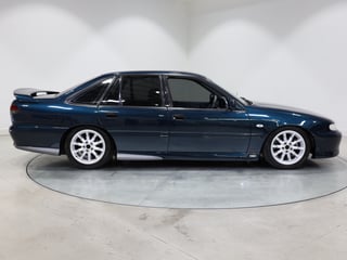 1996 HSV VS Senator 215i Build No 884 - Botanica Blue Mica