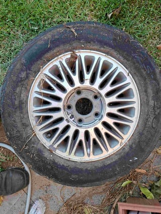 1995 VS Holden Calais 5 Litre V8