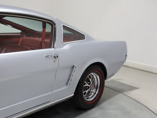 1965 Ford Mustang Fastback 2+2 - Silver Smoke Grey