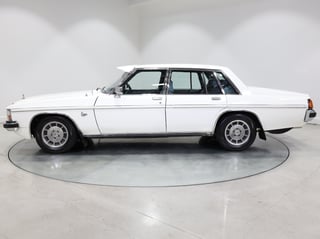 1982 Holden WB Statesman Caprice - Alabaster White
