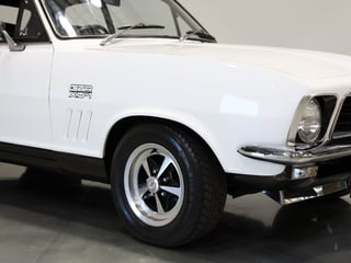 1972 Holden LJ Torana GTR XU1 - Glacier White