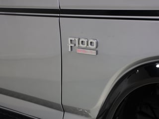 1982 Ford F-Series Pickup F100 RHD 4x4 - 351 V8