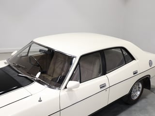 1973 Ford Falcon XB GT 4V - Polar White 