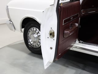 1971 Ford XY Fairmont 302 V8 - Ultra White