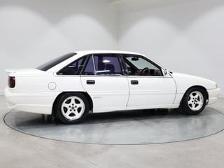 1989 HSV VN SV89 Build No 149 - Alpine White