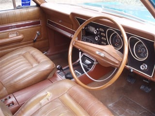 XY Fairmont 351V8