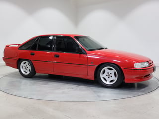 1990 Holden VN  5.0L V8 - SV Enhanced Build No E789 - Maranello Red