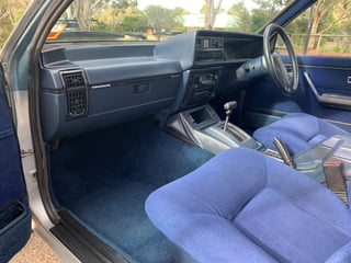 1982 VH SL/E Commodore 5 Litre V8 Shadow Tone