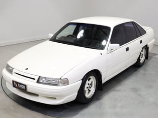 1989 HSV VN SV89 Build No 149 - Alpine White