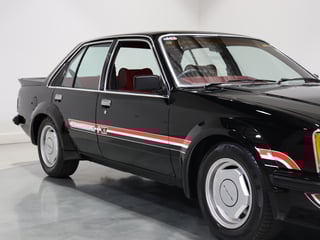 1980 HDT VC Brock Build No 367 - Tuxedo Black