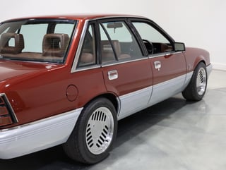 1985 Holden HDT VK Calais Director 333 Pack -  5.0 Litre V8