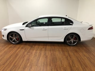 2015 FG-X Falcon XR8 Manual