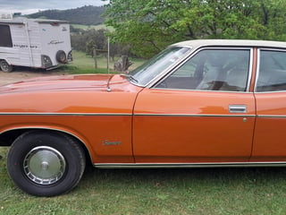 1976 XB Ford Fairmont 302 V8 - Copper Bronze