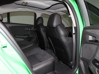 2017 HSV GTSR - Spitfire Green 0064 km …