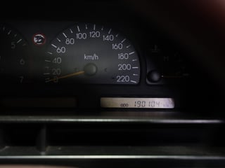 1989 HSV VN SV89 Build No 149 - Alpine White