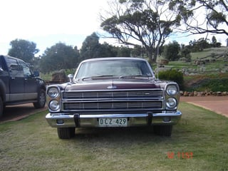ZC Ford Fairlane 351