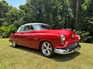 1952 Oldsmobile Super 88 Restomod - 6.0L LS2 V8