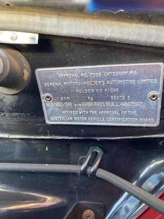 1990 VN Holden Calais 5.0 Litre V8