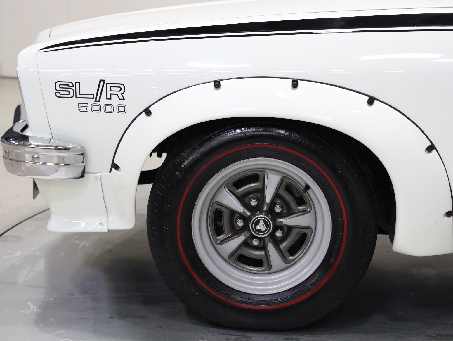 1974 Holden LH Torana L34 SLR 5000 - Glacier White