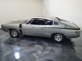 1971 VH Charger R/T E38 - BIG TANK