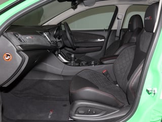 2017 HSV GTSR - Spitfire Green 0064 km …