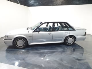 1984 VK SS Group 3 Commodore - Asteroid Silver