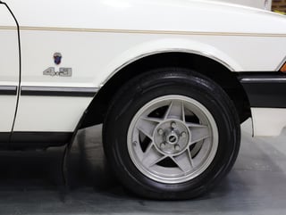 1979 Ford XD Fairmont Ghia 4.9L V8 - Sno White - 57,312km 
