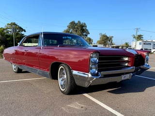 1966 Pontiac Bonneville Brougham - 389 V8