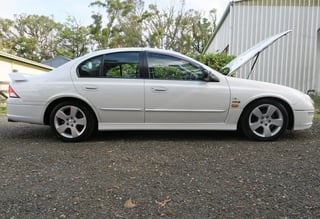 2001 AUII Tickford XR8 220kw