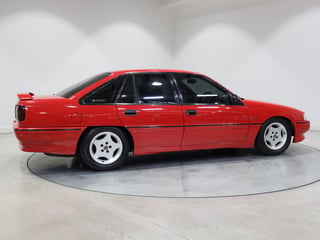 1990 Holden VN  5.0L V8 - SV Enhanced Build No E789 - Maranello Red